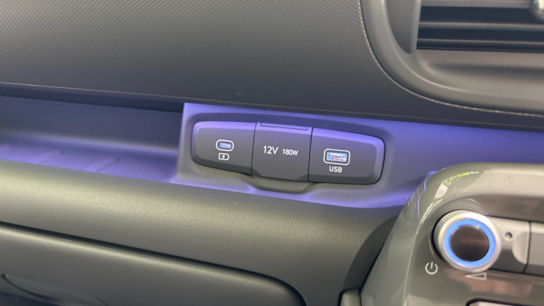 Hyundai INSTER 85kW Cross 49kWh 5dr Auto Electric Hatchback